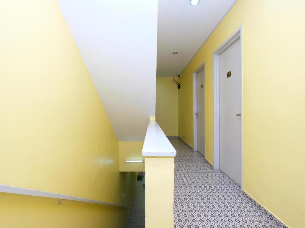 Ar Rayyan Hotel Tanah Rata Bagian luar foto