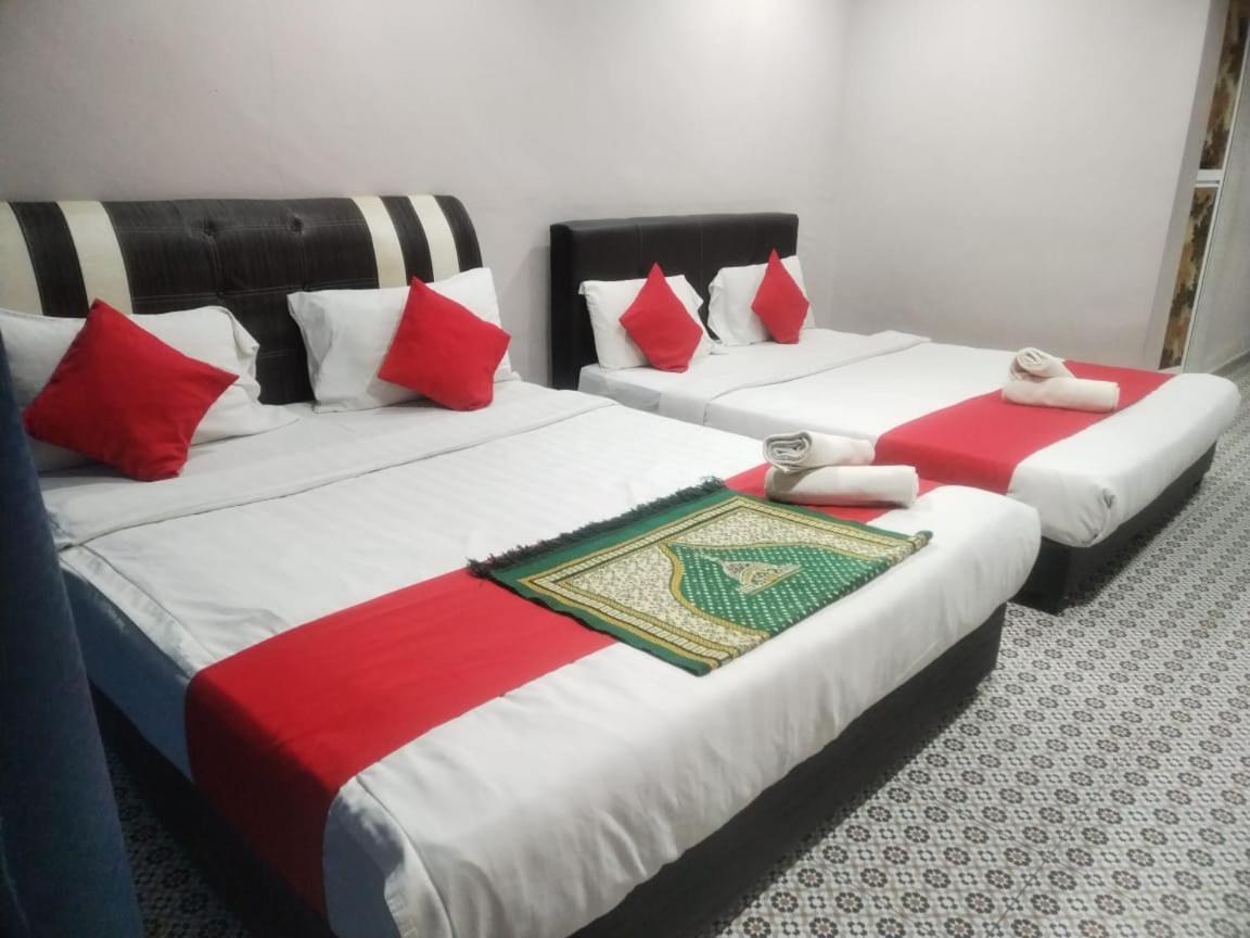 Ar Rayyan Hotel Tanah Rata Bagian luar foto