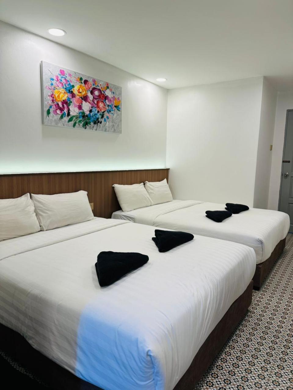 Ar Rayyan Hotel Tanah Rata Bagian luar foto